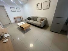 精装修 交通便捷 高楼层视野无遮挡 南北通透 临地铁