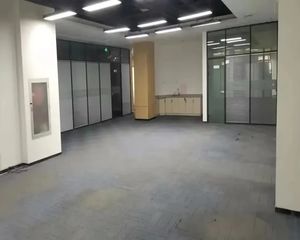西三旗金燕龙大厦精装900平米出售 格局好南北朝向