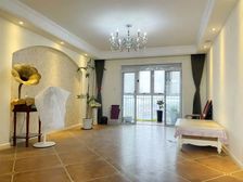 法式园林小区 有地暖精装3房2卫 中层东边户 金地圣爱 伦