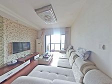 万达华府御园 南北通透,采光好 装修好,环镜优美 近地铁 视野好,诚心出售