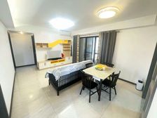 万科美的西江悦 次新小区 正南朝向 中间好楼层 刚需小三居