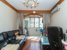 此房满五,近地铁,板式户型,采光通透明亮,交通便利