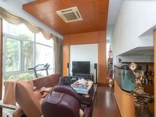 电梯叠加别墅!使用面积超200平!70平露台+产权车位