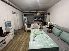 地铁口200 刚需两居 人车分流 诚心出售 看房找我