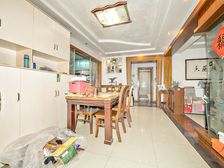 华通花园一区 3室 2厅户型通透,采光好,风景优美,小区环境