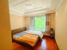 海尔格林小镇风笛庭院 双卫生间 精装修 南北通透 高绿化