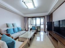 电梯中高区 全屋带地暖 采光全天棒棒的,阳光充足