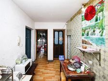 18号康桥站900米 新上双南两房 中间楼层 有车库 诚意卖