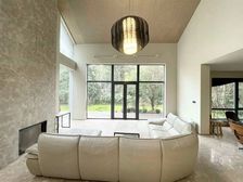 真实有效)名人世家东临河)精装修拎包住)小区中心好位置急售