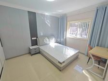 新出 精装正规三房 诚心出售 看房方便