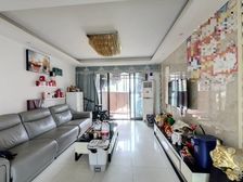 嘉城香馥湾 中间层 大3居双卫 独立客厅 近地铁