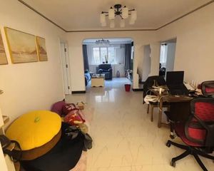 东景苑3室2厅 148.13平米 原值高