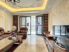 汉街壹号公馆 3室2厅 175.52平