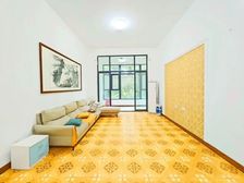 山景洋房1楼采光好 有100平的院 满二能贷款