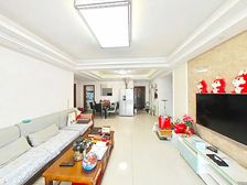 阳光水榭六期大面积四房 毛坯 装修可随意设计