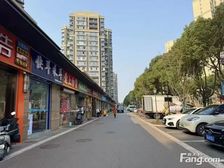 梅村人流集聚地,纯一楼现铺,双门头,位置好