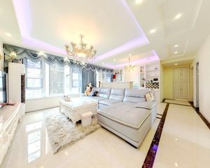 融创南湖逸家 3室2厅 东南