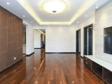 艺泰安邦精装修三房,电梯房中楼层,满五年看房方便