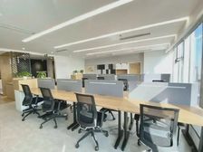 新出房源 限时特价3块 方恒国际200平 精装修带家具