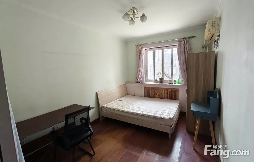 南京路滨江道吉利花园一室拎包入住配套齐全