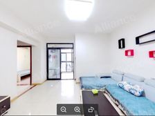 金辉天鹅湾 电梯高层大3居 南向中装修 拎包入住