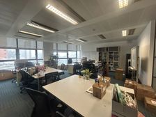 3.4.9号线宜山路站 光启城148平米单价3元实景拍摄