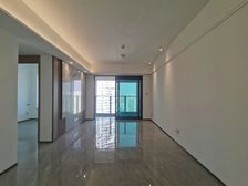 户型方正,正规三房,带空调地暖新风