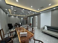 实拍城投大厦 新装138平租6千带家具3个办公室加20工位