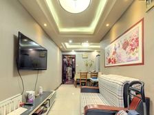 一楼大院子天井 楼下带车库 不潮湿