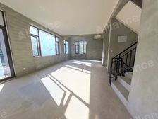 庄园高性价比排屋,西边套带大花园1158万