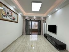 万达华府南向三房,高楼层视野好,看房方便。