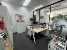 7.12号线龙华中路站 绿地中心266平米 价格仅仅3.3元