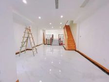 法兰西世家 联排别墅 绿地品质 小区内部人车分流 带车库