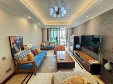 商品房 车位充足 中间好楼层 精装修 南北通透 小区新