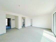 全新毛坯 高楼层 视野很好 大横厅三房2卫,户型方正