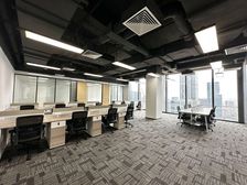 海珠区电商总部 573平 24H办公 电梯口 带办公家私