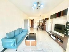 美林湖畔 诚心出售 价格可谈 送车位送家私家电 包税 南向