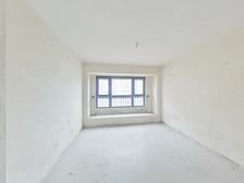 荷华四季雅苑装修好楼层好看房有钥匙诚意出售环境好