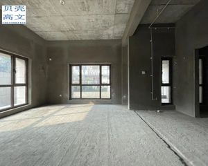 紫悦府 5室3厅4卫 毛坯 900万元 435.71平米