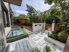 一楼带院!复式四居室 市政府龙奥大厦旁名悦山庄 总高11层