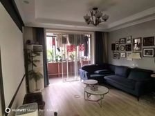 有!全南户型,双阳台大两房,小区后排,紧邻苏州河,房东诚售