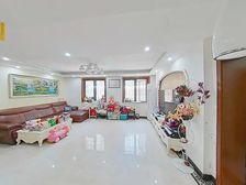 新华路 低总价电梯大三房 ,全明户型南北通,位置安静