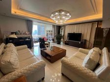 金庭88正规四房,小区中心位置,中高楼层,带车位