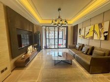 专做宝华 中心位置大三房 带车位储物间.诚心卖 闹中取静