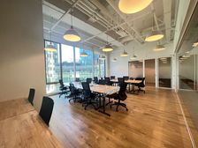 精装修小面积,比较稀缺,一价全含,付款灵活,东三环商圈