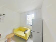 朝南有阳台的,没拍出来,看房提前,位置楼层都好