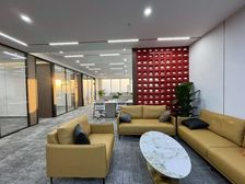 地铁口,仅40一平,全新精装修办公室出租,带全家私,来电咨询