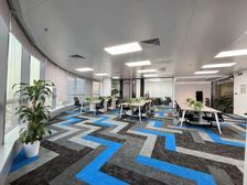 楼盘 粤海写字楼 180度全面落地窗 配齐家具 免租三月