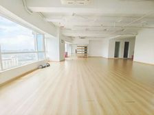 北京路公园前 看小蛮腰独立卫生间 舞蹈瑜伽美甲烘焙健身工作室