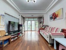 一楼带30平花园,南北通三房,近地铁,三 层高,户型方正